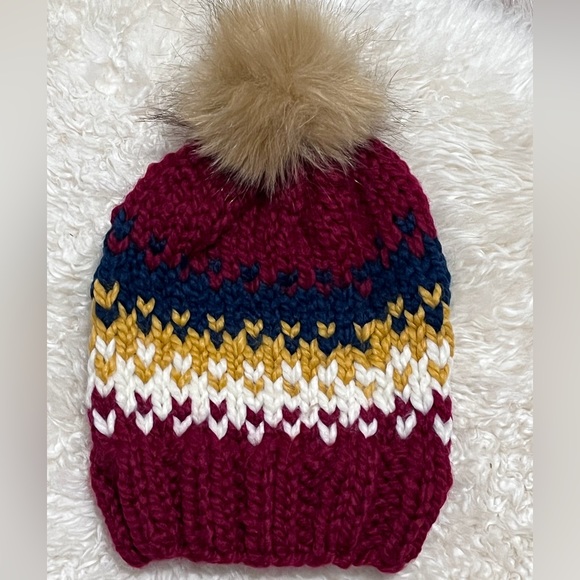 Hand Knit fair-isle knit hat with faux fur pompom sz S - M slouchy style beanie - Picture 3 of 3